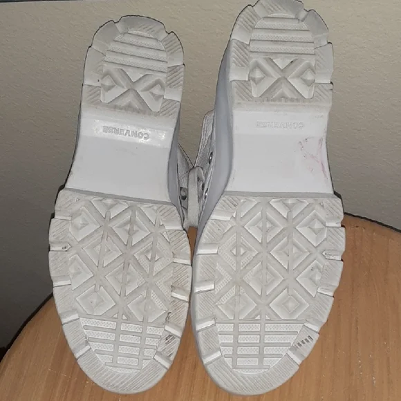 Converse Chuck Taylor All Star Lugged 2.0 Leather High Top - White -Women's 6.5 - Picture 11 of 11